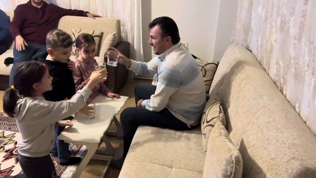 ЖЕНЩИНЫ ОТДЕЛЬНО от МУЖЧИН. В гости к турецким родственникам смотреть онлайн