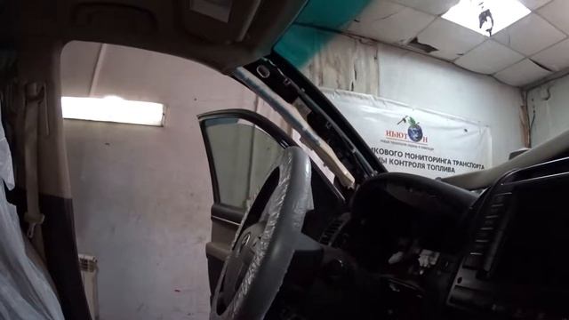 Установка спутниковой сигнализации на автомобиль Toyota Land Cruiser 200. Противоугонный комплекс смотреть онлайн