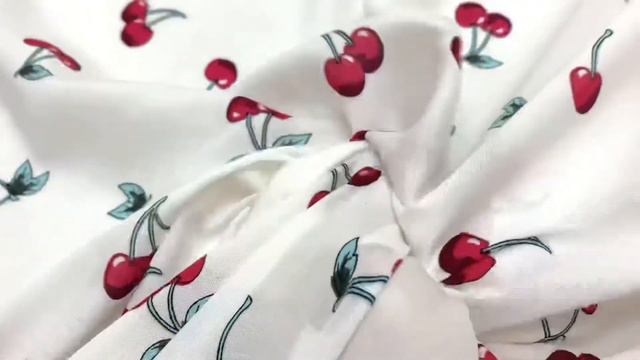 Штапель "Вишенки на белом", ВИД2, СОРТ2, ш.1.42м, вискоза-100%, 90гр/м.кв Арт.17220 смотреть онлайн