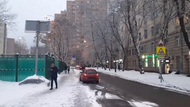 Москва 3505 Ленинградский проспект у метро Аэропорт, 1-я (первая) Аэропортовская улица зима день смотреть онлайн