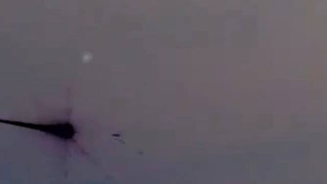 Метеорит Челябинск 15.02.2013 НЛО сбивает метеорит. смотреть онлайн