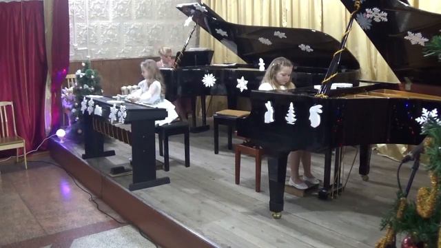 2202.12.25 Дуэт Лысенко Е. - Крамская В. (фортепиано, 1 кл.) смотреть онлайн