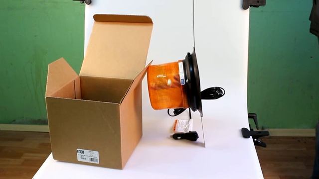 7945A-VM  Маяк проблесковый жёлтого цвета на усиленном магните