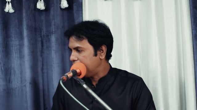 CHAND SURAJ KI PERSTISH HUM NAHI KERTY (KIYUN K ZINDA KHUDA HY) BY KAMRAN MICHAEL смотреть онлайн