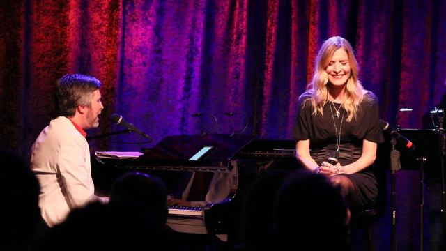 Catherine Porter SAME OLD LANG SYNE смотреть онлайн