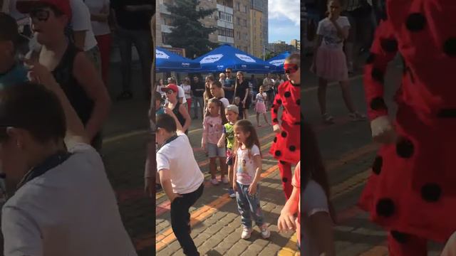 Леди Баг и Герои в масках танцы Дискотека Тусовка смотреть онлайн