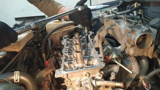 Nissan sunny fb15. Замена прокладки ГБЦ qg15de. Часть 2. смотреть онлайн