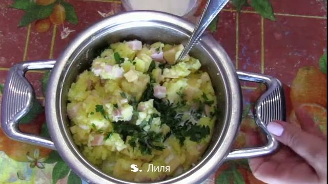 Картофельные котлеты с ветчиной и сыром на ужин. Нежные внутри с хрустящей корочкой снаружи. смотреть онлайн