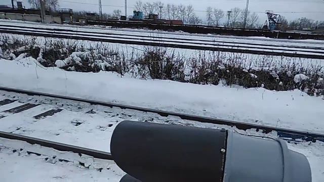 Снегоуборочный поезд и цистерны с серной кислотой