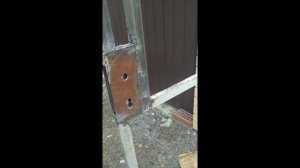 Установка замка Тюмень. Замок на калитку из профлиста.