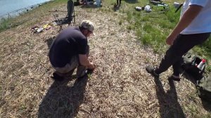 Бюджетный Карпфишинг. Рыбалка на карпа и карася. Ловля на флэт метод фидер, поп ап и пружину!