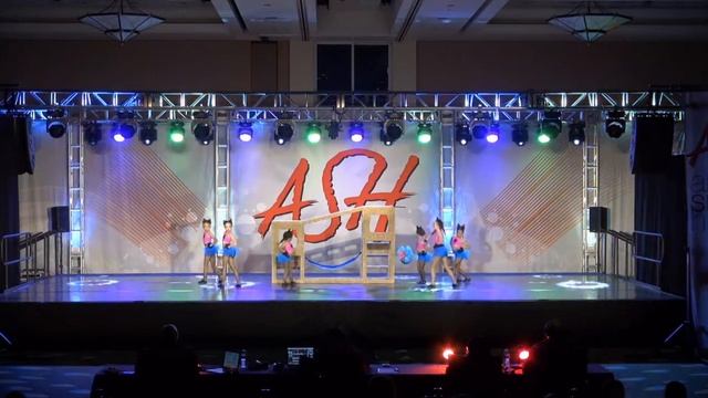 Mia Bella Academy of Dance - Cats 3: Return To The Litter Box смотреть онлайн