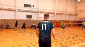 Как Научиться Играть в Волейбол (Основные Элементы)