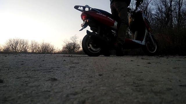 Скутер Viper Grand Prix 80cc смотреть онлайн
