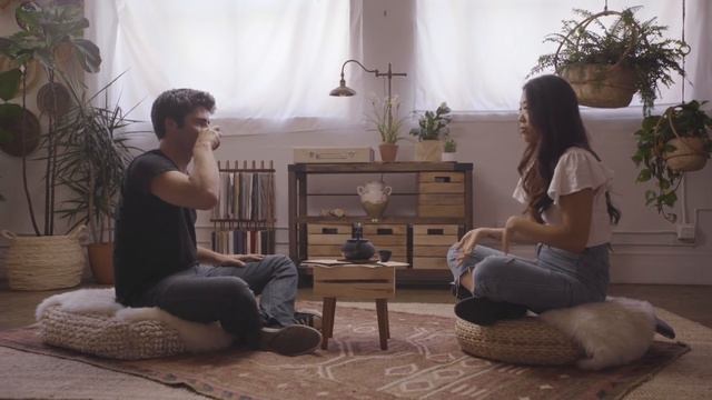 Can 2 Strangers Fall in Love with 36 Questions? Joey + Amy смотреть онлайн
