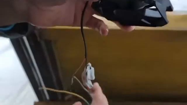 Что будет, если вставить кулер в розетку? смотреть онлайн