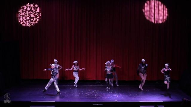 P&P Vancouver: CCC 2022 - CHRISTMAS TREE - Drag 101 смотреть онлайн