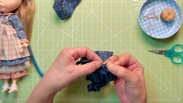 [Eng Sub/Free Pattern] 베이비돌 드레스와 칼라 셋/Baby Doll Dress & 3 Collars 인형옷만들기/Doll Clothes Making #127 смотреть онлайн