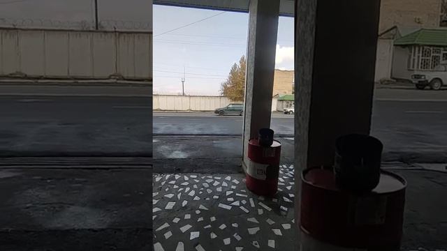 Джалал Абад. Жолду тоскон стелаж.