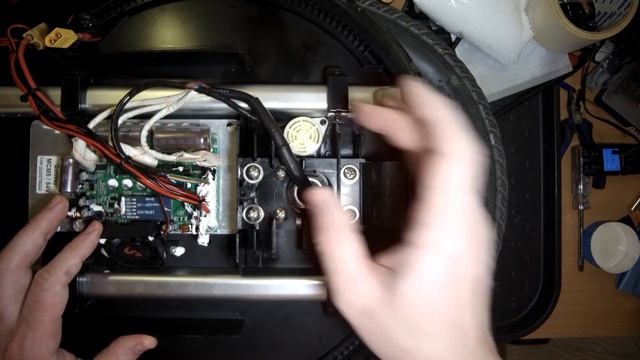 Begode MCM5: 4-p 1000 Wh ANT BMS battery mod and inner shell reinforcement смотреть онлайн