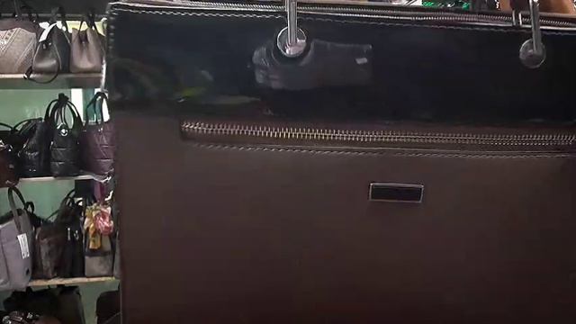 #купитьсумку 🥰ЛУЧШЕЕ ПРЕДЛОЖЕНИЕ ❤️ ПОДАРОК #кошелекизкожи 💝 #купитьсумку смотреть онлайн