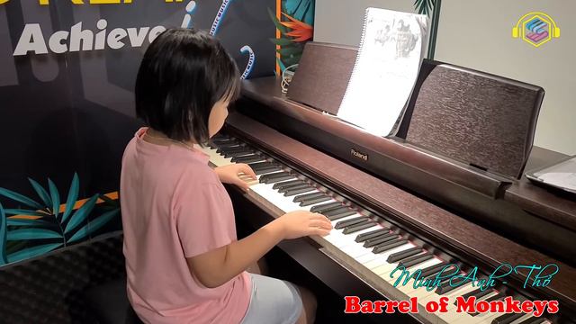 Barrel of Monkeys | Alfred 2 basic piano | Minh Anh - Thỏ | Neo Music смотреть онлайн