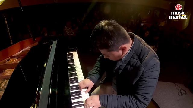 Piano Man 2018 - Walyel Montoya | Music Market смотреть онлайн