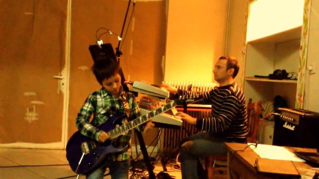 STRATOS VARIAS 9 Years old Europa Santana cover смотреть онлайн