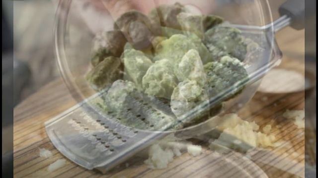 Крем-суп из шпината. Суп-пюре из шпината со сливками. смотреть онлайн