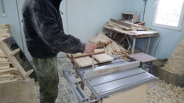 Beekeeping. Изготовление верхних планок рамок.