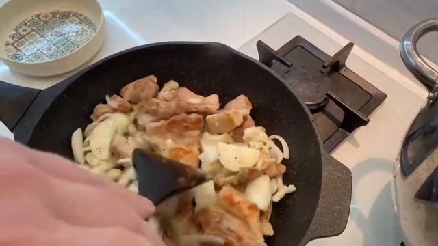 Полтавские галушки.Украинские кухонные шедевры(Дякую щиро) эпизод №1061 смотреть онлайн