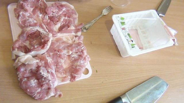 Куриные рулетики фаршированные овощной начинкой в сметане. Быстро вкусно мужу очень понравились смотреть онлайн