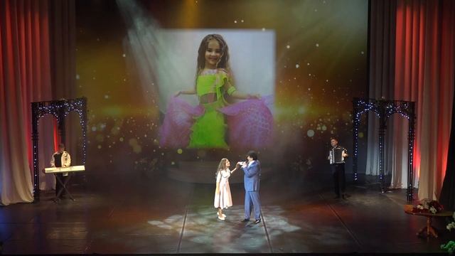 Фидан и Самира Гафаровы смотреть онлайн