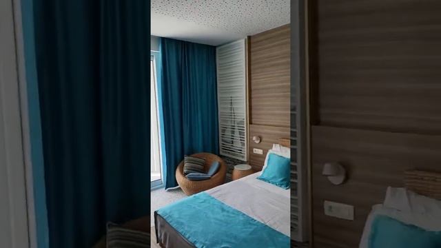 Hotel Kumbor room смотреть онлайн