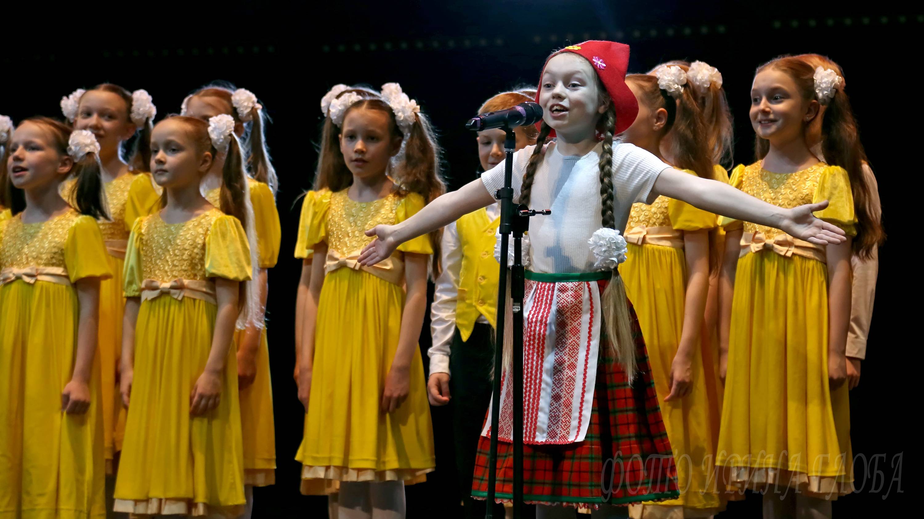 "Песенка Красной шапочки", Ансамбль Локтева. "Little Red Riding Hood's Song", Loktev Ensemble. смотреть онлайн