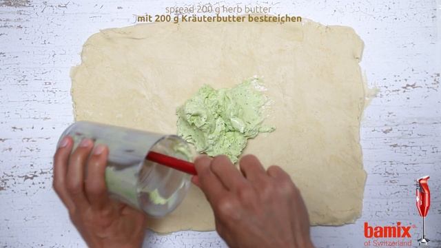 KRÄUTER-ZUPFBROT // PULL APART BREAD смотреть онлайн