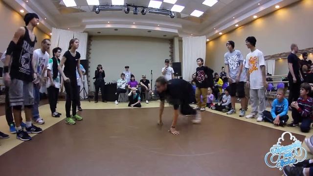 D.Z.E.N.crew vs Knockouters 2х2 начинающие до 2х лет опыта СОВЕРШЕНСТВУ НЕТ ПРЕДЕЛА Осень 2014 смотреть онлайн