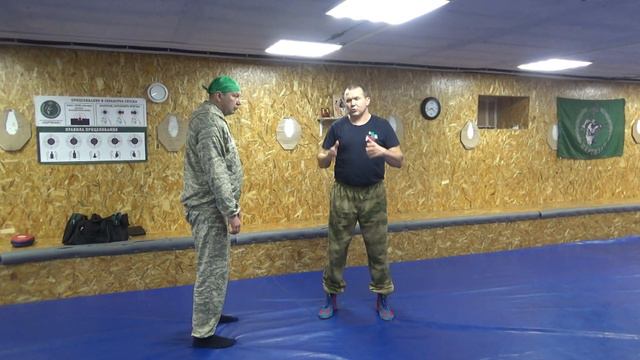 Принципы освобождения от обхватов в стойке при подходе спереди. Методика А.А. Соловьёва смотреть онлайн