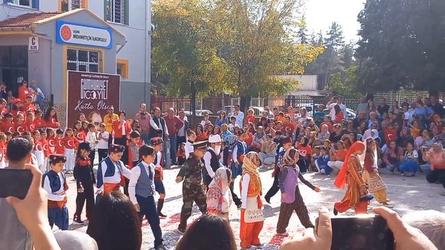Моя турецкая жизнь. Праздник в школе сына. 100 лет Турецкой Республике! смотреть онлайн