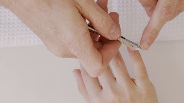 How To | Easy Cuticle Care смотреть онлайн