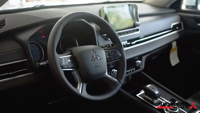 Mitsubishi Outlander 2023 Ralli Art смотреть онлайн