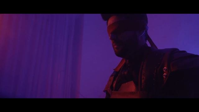 MORTAL KOMBAT Main Theme - Piano Cover in Kenshi cosplay смотреть онлайн