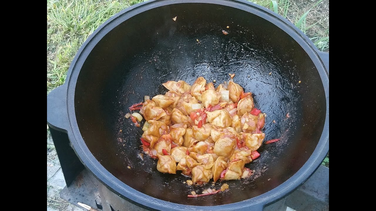 готовлю пельмени в казане