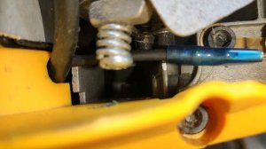 Как отрегулировать карбюратор бензопилы.