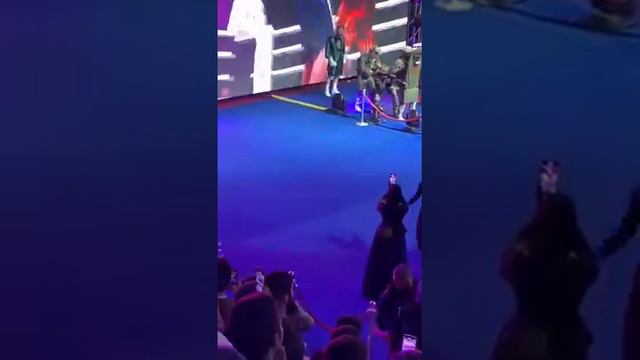 Выход ЧЕЧЕНСКОГО БОЙЦА на ринг. смотреть онлайн