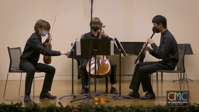 Grazyna Bacewicz Trio for oboe, violin, and cello смотреть онлайн