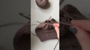 Онлайн вязние шапки, часть 2. Простая шапка из газзал бэби вул ХЛ