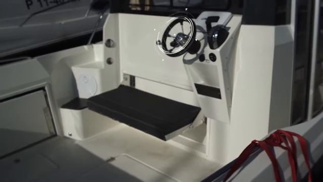 Parker 800 PilotHouse