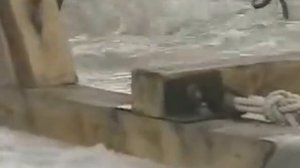 Как достать машину из-подо льда!?