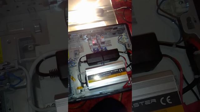 безперебійник з інвертора.